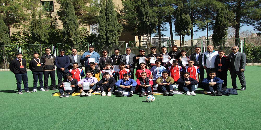 فینال بازی های فوتبال دبیرستان