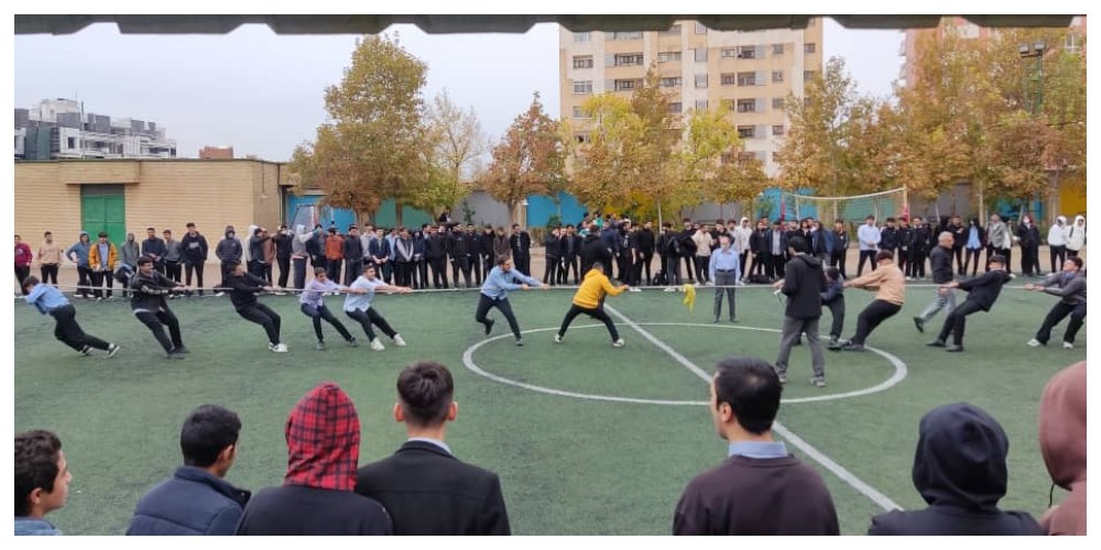 ورزش صبحگاهی(مسابقه طناب کشی)